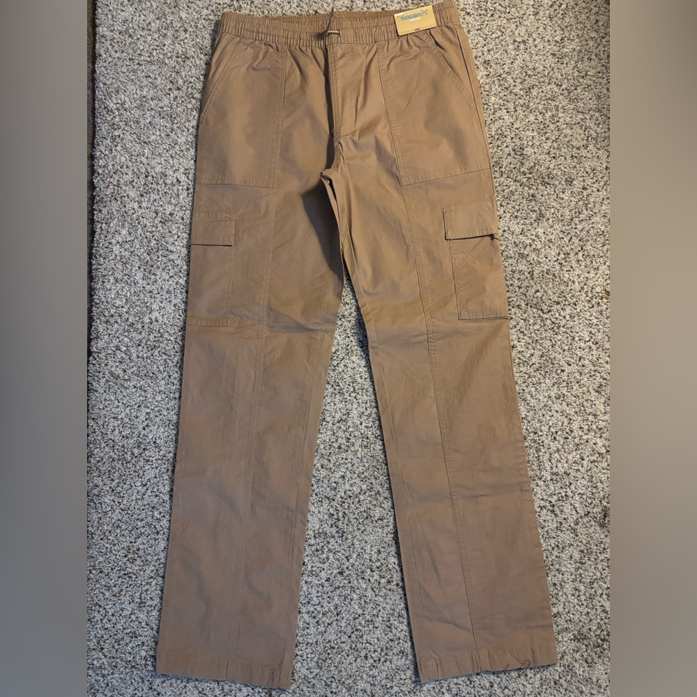 NWT never worn unisex kaki pants.